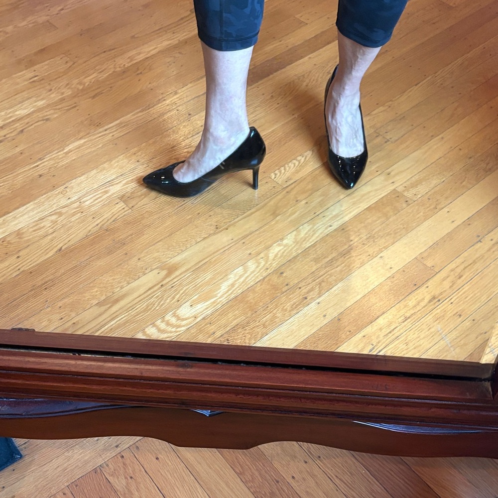 Rockport  Black Patent Pointed-Toe Pumps, size 8M